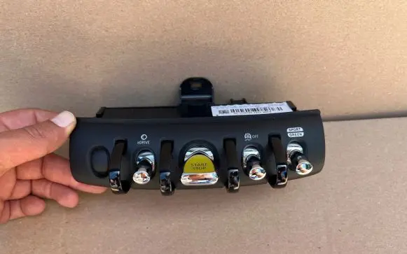 Mini Cooper Countryman F60 Engine start stop button switch 6838212