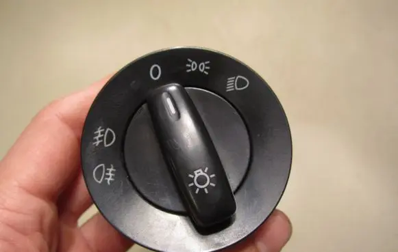 Volkswagen Golf V Light switch 1K0941431C