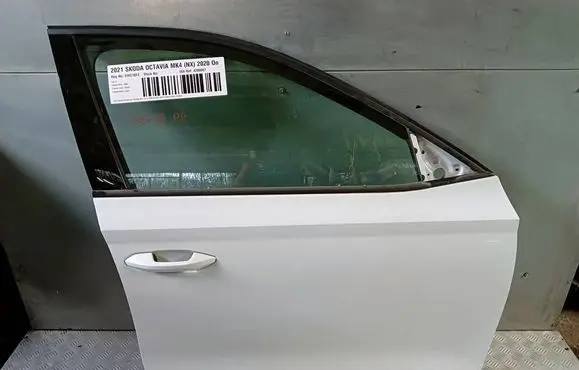 Skoda Octavia Mk4 Front door 