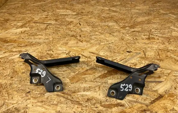 Volkswagen PASSAT B8 Engine bonnet/hood hinges 3G0823301 3G0823302