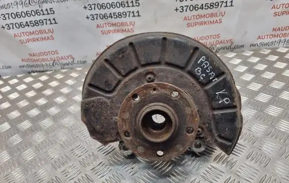 Volkswagen PASSAT B6 Front wheel hub spindle knuckle