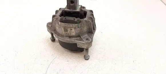 BMW 7 F01 F02 F03 F04 Engine mount bracket 6777381