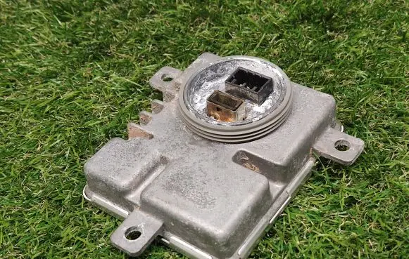 Headlight ballast module Xenon