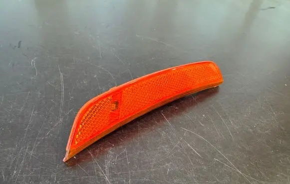 Dodge Durango Front bumper turn signal 68476818AA