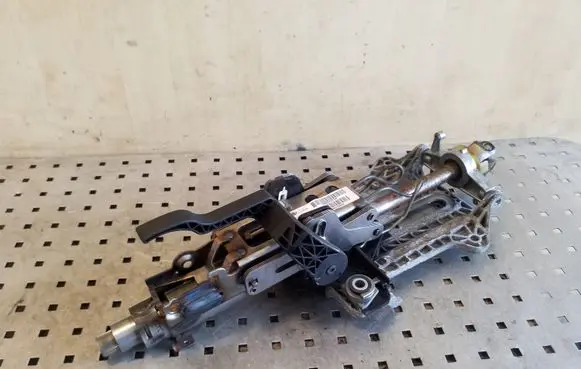 Land Rover Discovery 3 - LR3 Steering wheel axle QMB500760