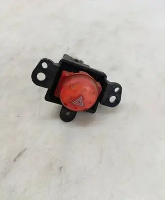 Nissan Almera Tino Hazard light switch 06016 NILES NILES06016