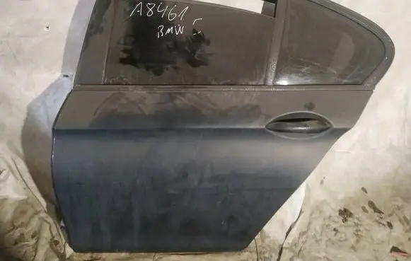 BMW 5 GT F07 Rear door JUODOS