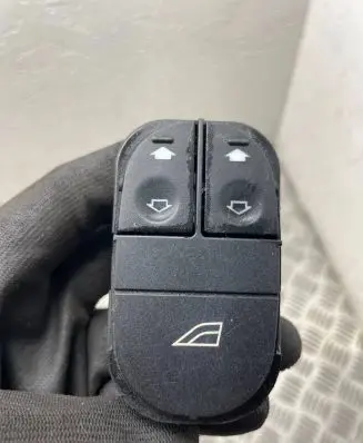 Ford Mondeo MK I Electric window control switch 93BG14529BA