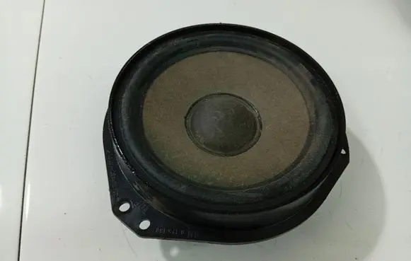 Opel Zafira A Front door speaker 