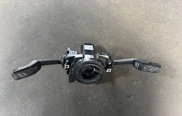 Skoda Fabia Mk3 (NJ) Wiper turn signal indicator stalk/switch 2Q0953521AK