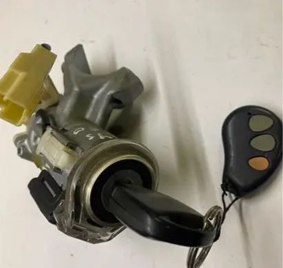 Toyota Avensis Verso Ignition lock 45020287 8978328070