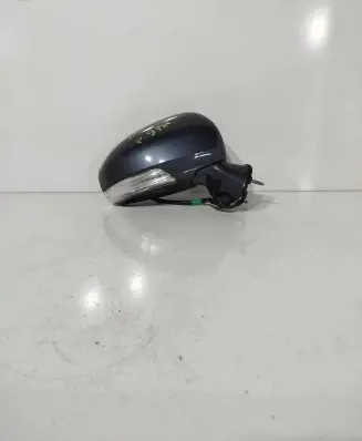 Toyota Avensis T270 Front door electric wing mirror 