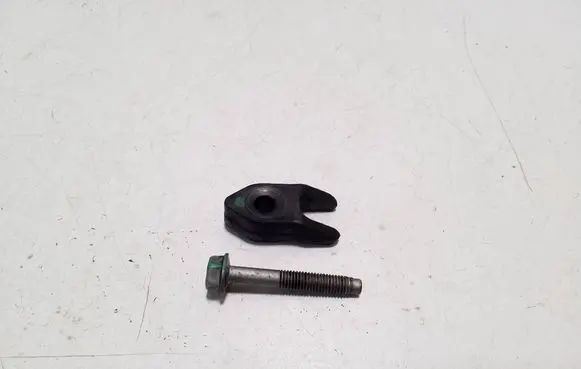 Chevrolet Orlando Fuel Injector clamp holder 