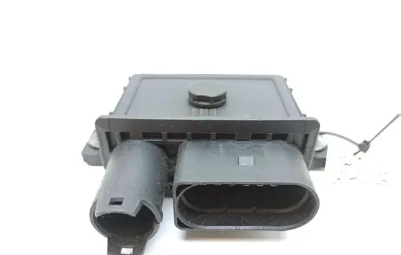 BMW 3 E90 E91 Glow plug pre-heat relay 779800006 0522120102