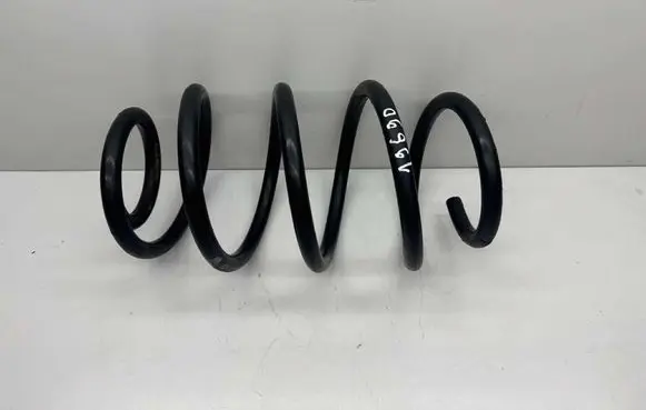 Jeep Cherokee III KJ Rear coil spring 