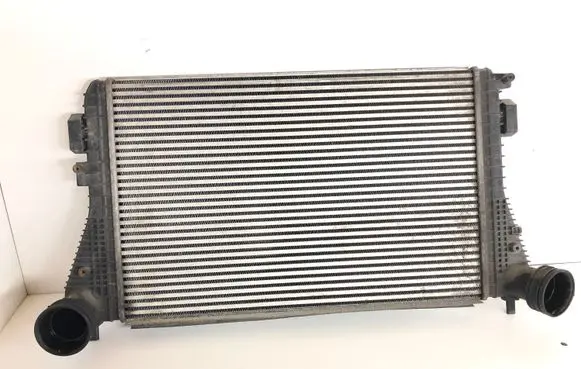 Skoda Octavia Mk2 (1Z) Intercooler radiator 1K0145803L