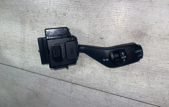 Ford Focus Indicator stalk 17D9403 DX1AA PA6GF30