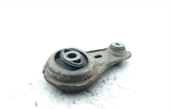 Mercedes-Benz Vito Viano W447 Engine mount bracket A4472400110 ZGS004
