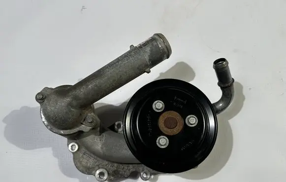 Lincoln Continental Water pump FT4E-8505-AD