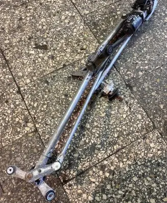 Honda Civic Front wiper linkage and motor 32272 5831
