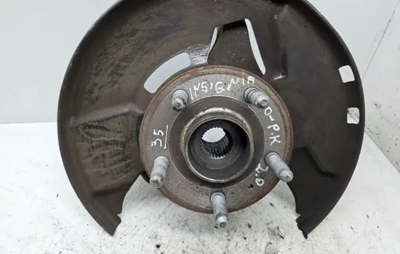 Opel Insignia A Front wheel hub