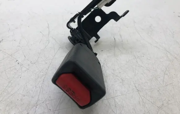 Honda CR-V Rear seatbelt buckle A82855TON01