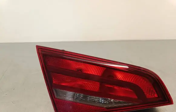 Audi A3 S3 8V Tailgate rear/tail lights 