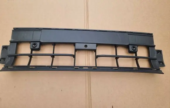 Volkswagen Golf VIII Front bumper lower grill 5H0853677AH