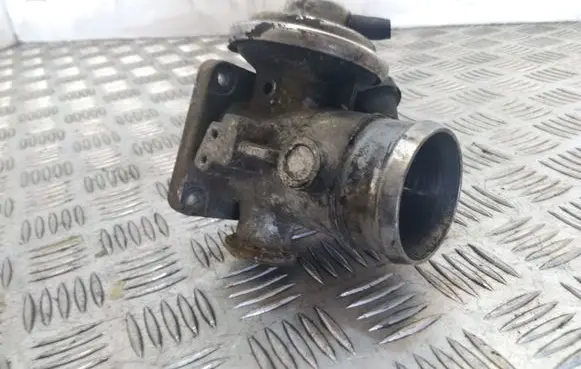 Volkswagen II LT EGR valve 074129463A