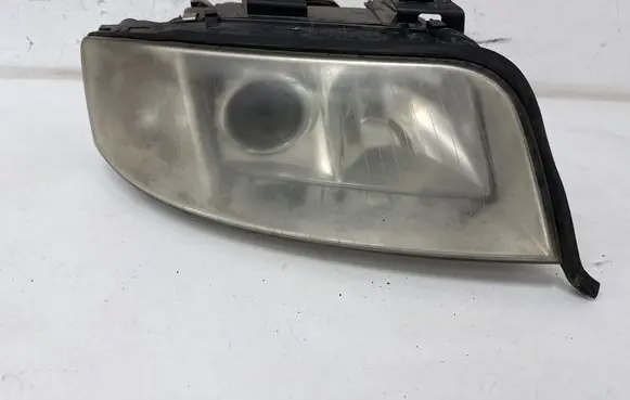 Audi A6 S6 C5 4B Headlight/headlamp 15592400