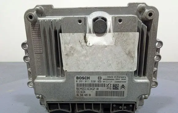 Citroen C4 I Engine control unit/module ECU 0281011630