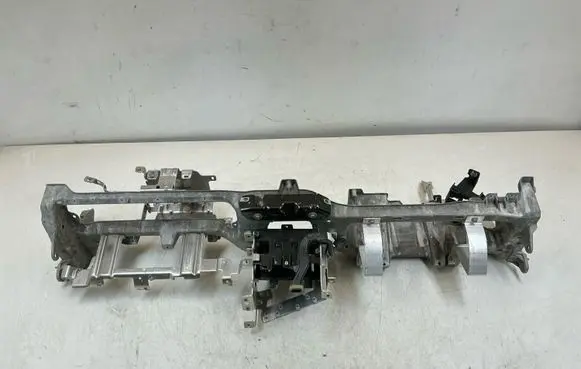 Chevrolet Corvette C8 Dashboard cross member/frame bar 84670142