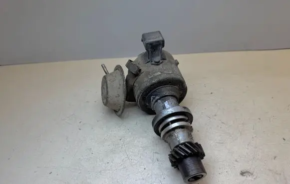 Volkswagen Golf II Spark distributor 0237024027 026905206AD Z415