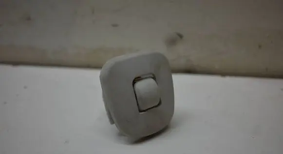 Sun visor clip/hook/bracket
