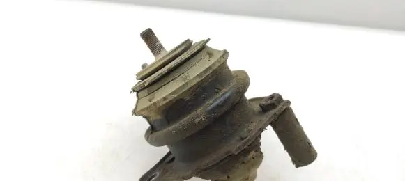 Honda Legend Engine mount bracket