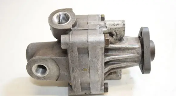 Audi A6 S6 C4 4A Power steering pump 048145155F