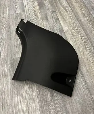 Foot area side trim