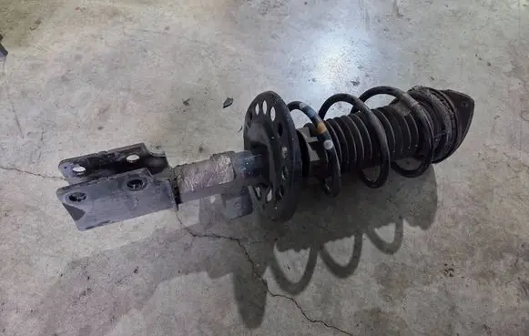 Peugeot 308 Front shock absorber/damper 9856363980 051240708 38017622