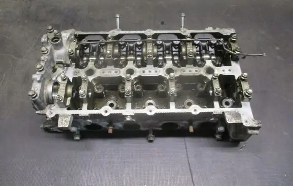 Mitsubishi ASX Engine head 