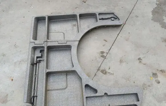 Ford Mondeo MK IV Spare wheel section trim 