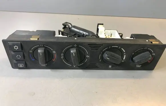 BMW 7 E38 Climate control unit 8369785