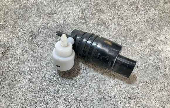 Windscreen/windshield washer pump