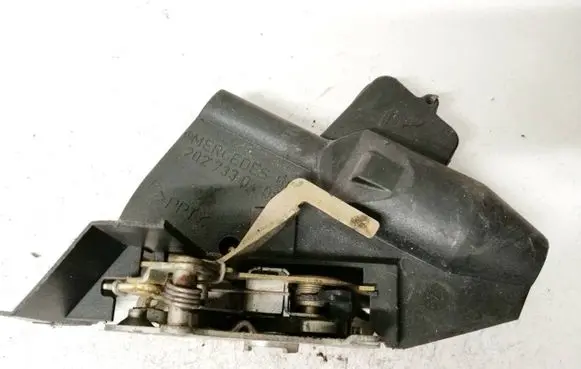 Mercedes-Benz C W202 Rear door lock 2027300635 2027330408
