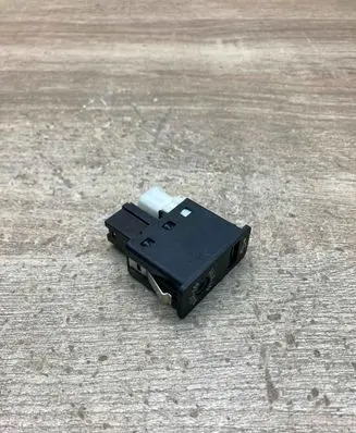 BMW X3 F25 AUX in-socket connector 9237654 USED