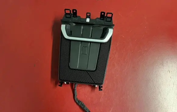 BMW X1 U11 Wireless charging module 5B52225 5A22F51 84105B52225