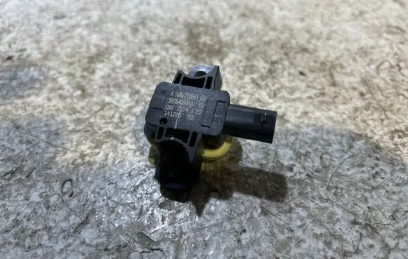 Dodge Durango Airbag deployment crash/impact sensor 56054084AA A1668210351 141220703