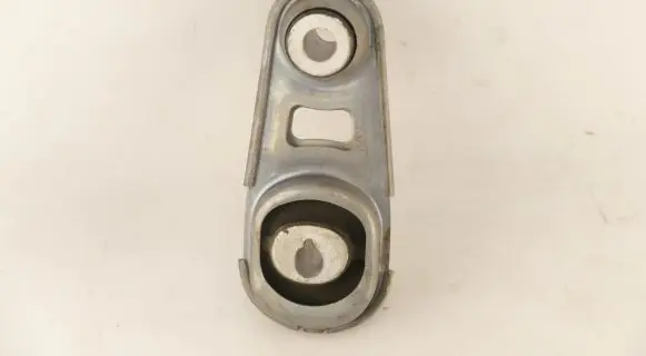 Nissan X-Trail T32 Engine mount bracket 113604EA0A