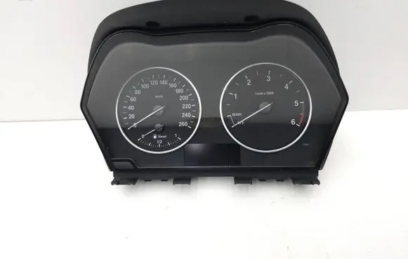 Speedometer (instrument cluster)