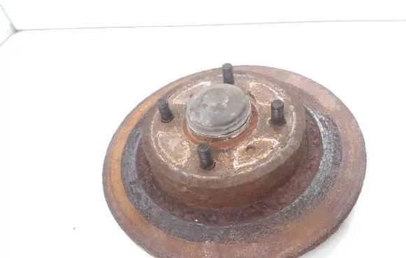 Nissan Primera Rear wheel hub