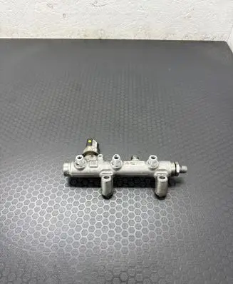 Audi A6 S6 C7 4G Fuel pressure regulator 05A906051 059130089BS